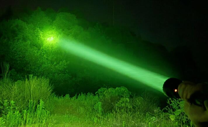 what are green flashlights used for